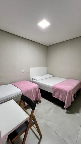 1 double bed, 1 twin bed