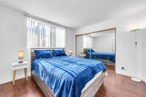 Cozy 2 Bedroom & 2 Bathrooms Apartment by Beverly Hills with FREE Parking in Los Angeles, USA