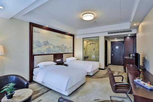 2 twin beds
