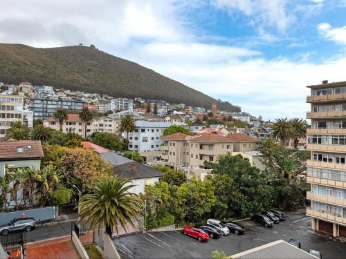 Cape Royale Apartments with Cape Finest Room Type - Apartment with Partial Mountain Views