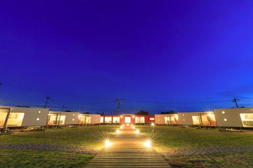 Oruga Resort -Trailer Cottage & Cafe -
