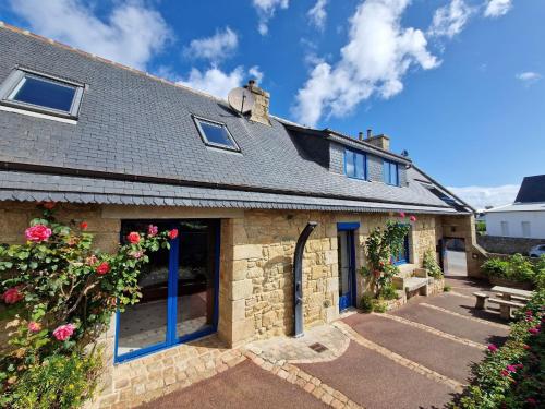 Holiday Home on Pink Granite Coast with Sea View