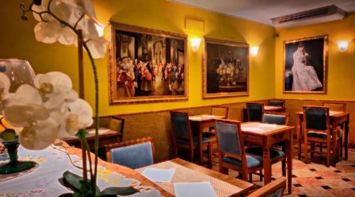 Hotel San Zulian - image 12