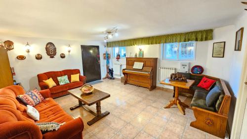 Casa Vanatorului - image 2