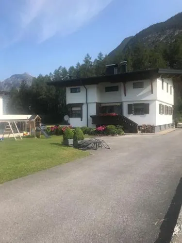 Ferienwohnungen Schleich in Nassereith, Österreich