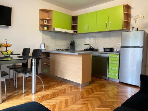 Trendy Stay on Stoja , Next to Max City Mall & Beach - Angels Mirjana, Pola (Pula)