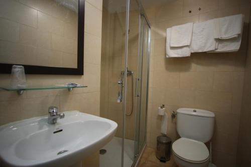 ห้องน้ำ, Hostal Santa Barbara in โซเรีย