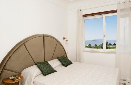 2 twin beds
