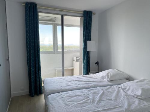 Apartment image 6