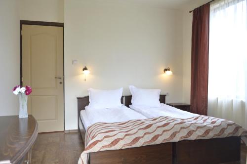 One-Bedroom Apartment - Ground Floor image 5