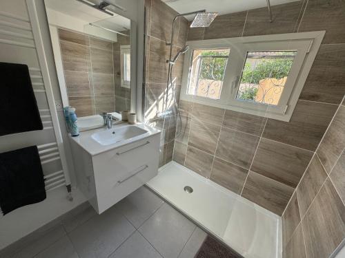 Nouveau Appartement PEROLS renove en 2024 near Montpellier-Méditerranée Airport