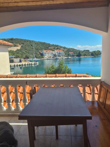 Apartment Zaglav 2 - first sea row Apartment Zaglav 2 - first sea row