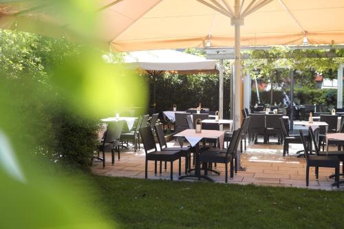 餐廳, Zur Pfanne – Studio in 里斯河畔比伯拉赫