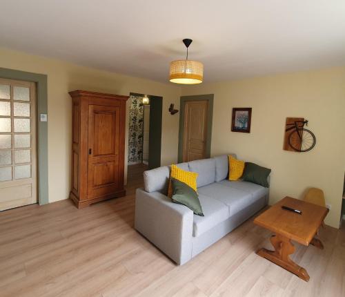 Gîte 4 étoiles le Doubs Cocon eurovélo6 gîte à louer Faimbe