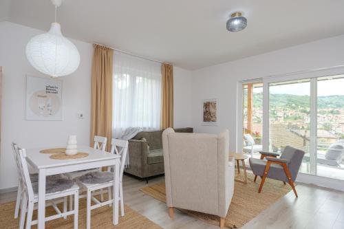 Apartment - Split Level