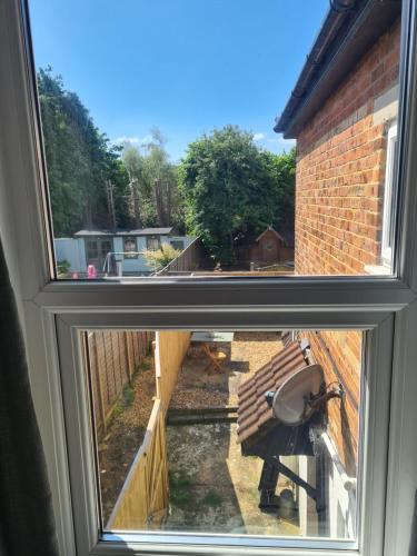 View, A private & beautiful bedroom with shared bathroom in the heart of Bournemouth in Bournemouth Suburbs