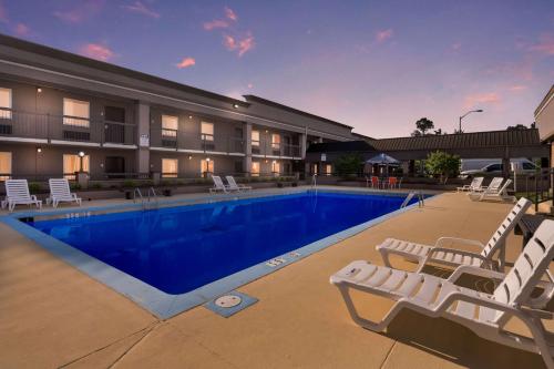 Clarion Inn & Suites Russellville I-40 in Russellville, USA