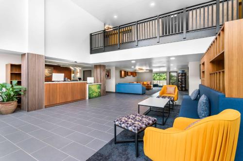 Comfort Inn & Suites York - image 12