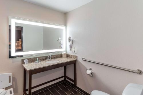 MainStay Suites Denver International Airport in Denver, USA