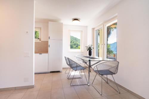 Schöne Wohnung an Toplage mit gratis Parkplatz! in Gambarogno, Schweiz