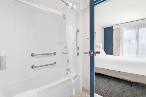 Hammock Inn and Suites Exton King of Prussia - image 9