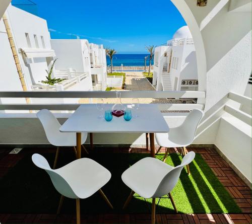 Supanti aplinka, La Baie in Hergla