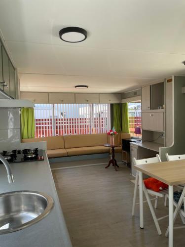 2 bedrooms, 3 beds