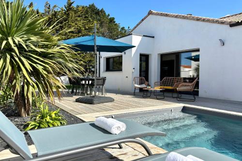 Villa Rosemonde Beach 700m Heated Pool Boules Pitch Garden Sleeps 8