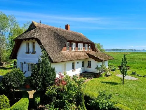 Alte und Neue Büdnerei in Groß Zicker, Deutschland