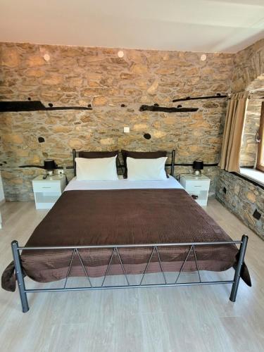 Stone Villa "To Petrino" in Florina