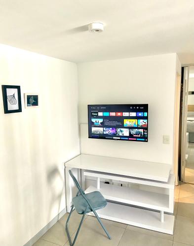 One-Bedroom Apartment image 6