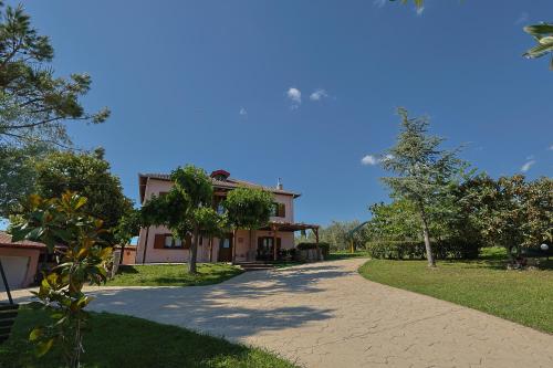 ZeusPlace Traditional Villa Peponi