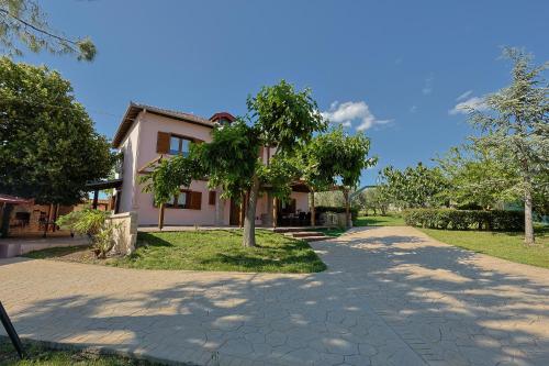 ZeusPlace Traditional Villa Peponi