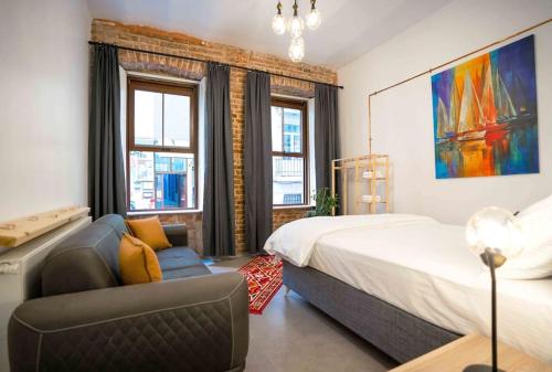Big historical flat in Istanbul Galata, Stambuł