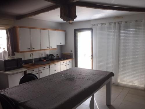 studio meublé et équipé studio meublé et équipé