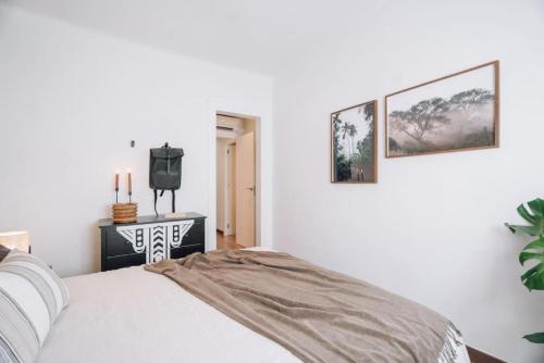 Bolia - 2 bedroom and terrace in Eixample Esquerra, Barcelona (photo 4)