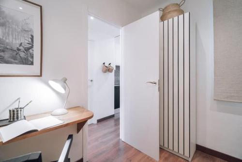 Bolia - 2 bedroom and terrace in Eixample Esquerra, Barcelona (photo 9)