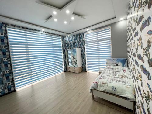 Villa with a pool & close to the sea, Baku (photo 11)