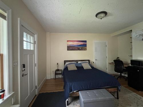 Traveler’s Den in Medford in Medford