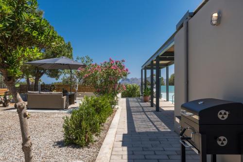 Natura Hill Villa I Sea View - Tap to explore photos