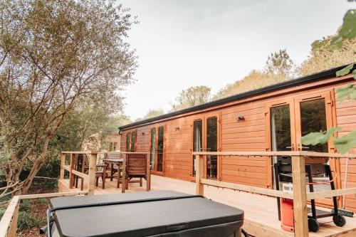 2 bedrooms, 4 beds