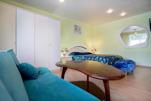 Studio - Ground Floor image 3