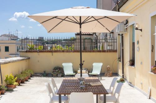 Amazing Penthouse Vaticano - image 5