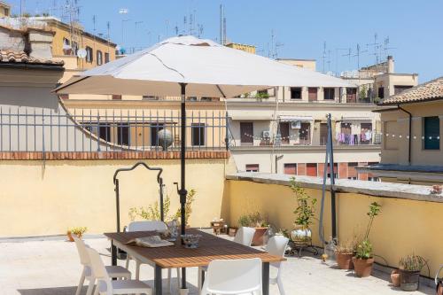 Amazing Penthouse Vaticano - image 14