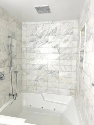 OBX Dream Minutes to the Beach Large Pool Tennis in Kitty Hawk (NC)