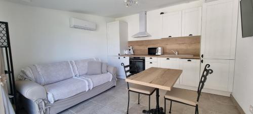 Appartement N° 1 avec jardin privé LES BOIS DE ZOLA