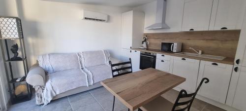 Appartement N° 1 avec jardin privé LES BOIS DE ZOLA