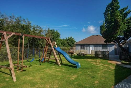 OBX Dream Minutes to the Beach Large Pool Tennis in Kitty Hawk (NC)