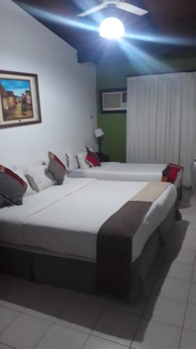 7 twin beds