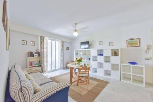 PALM ROYAL - Apt for 4 with balcony - 5 minutes from the beach in Le Fournel